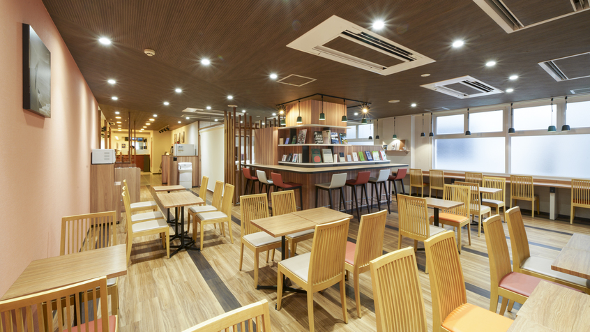【ライブラリーカフェ】火の国熊本の”;緑・光・活力”;をテーマにした空間デザイン。