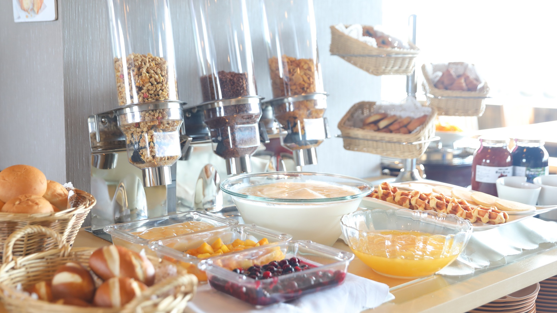 ＜朝食＞時間がない朝にもおすすめのシリアルコーナー