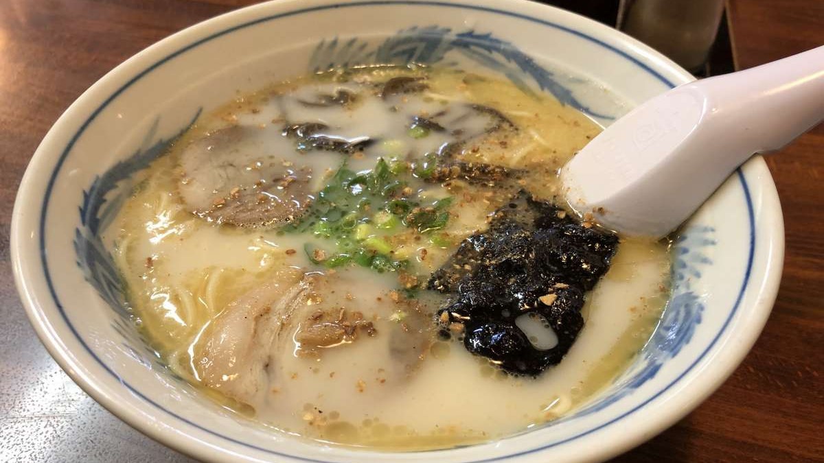 ＜グルメ＞熊本ラーメンこむらさき本店
