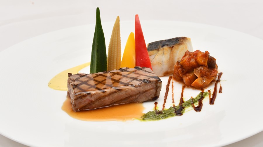 ＜ビアホール＞目の前の熊本城を眺めながら夏を満喫いただけます。