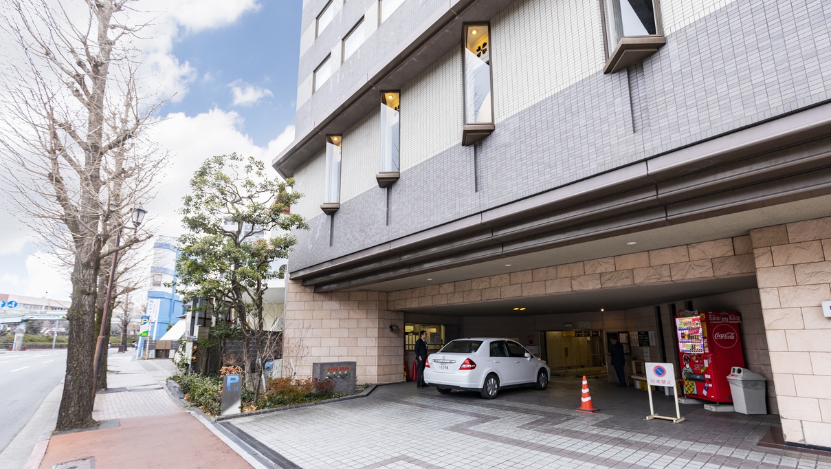 ＜駐車場＞御宿泊のお客様は１泊９００円【先着順】