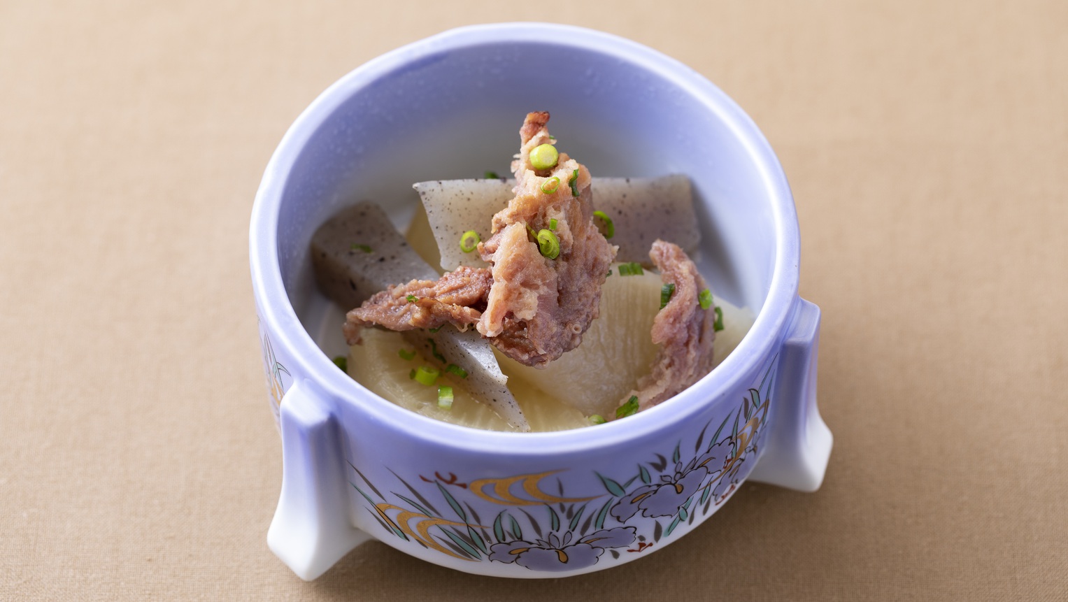 ＜朝食＞【熊本県産】牛筋煮込み