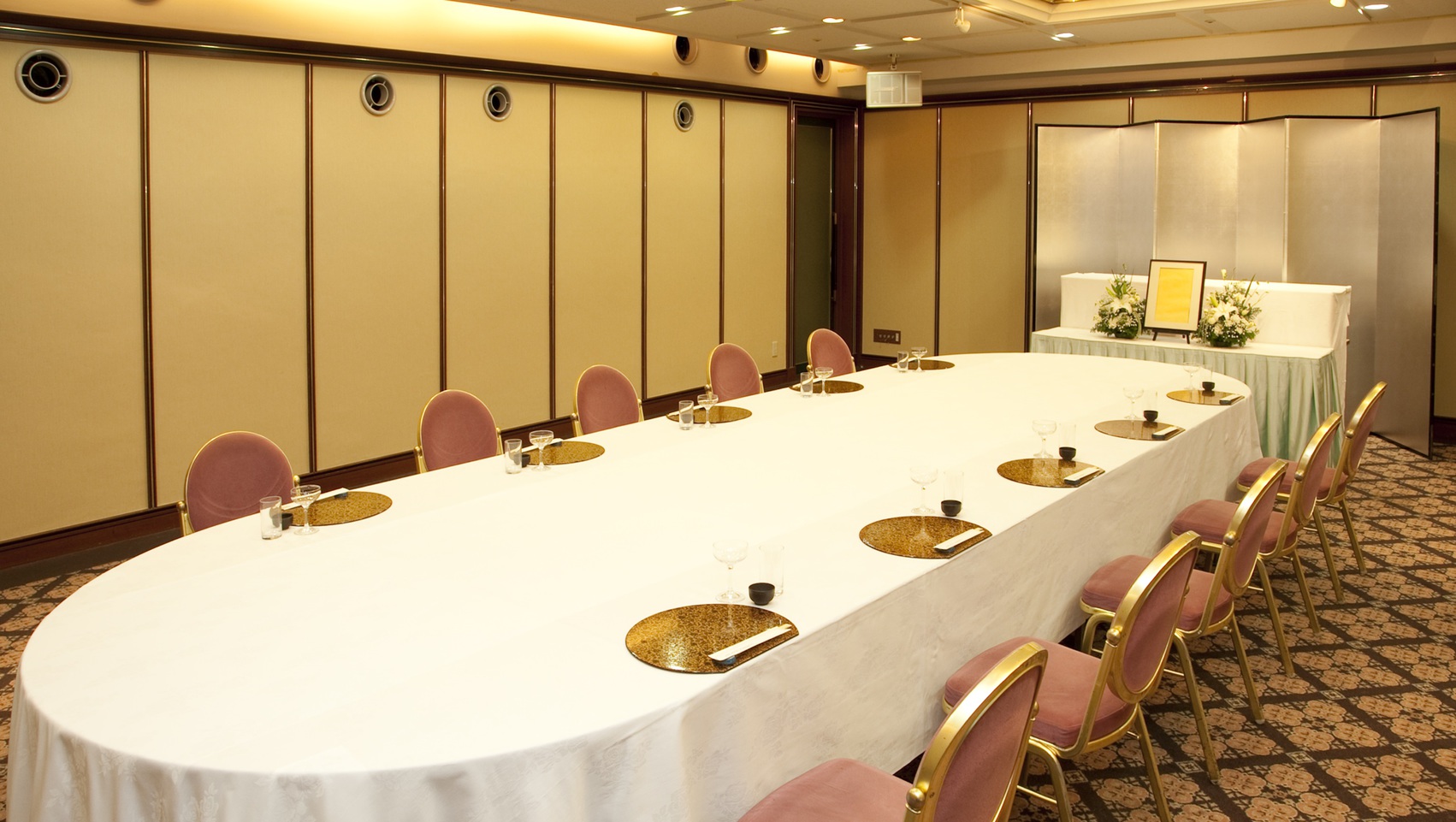 ＜宴会場＞「水仙」会議や宴会でご利用頂けます