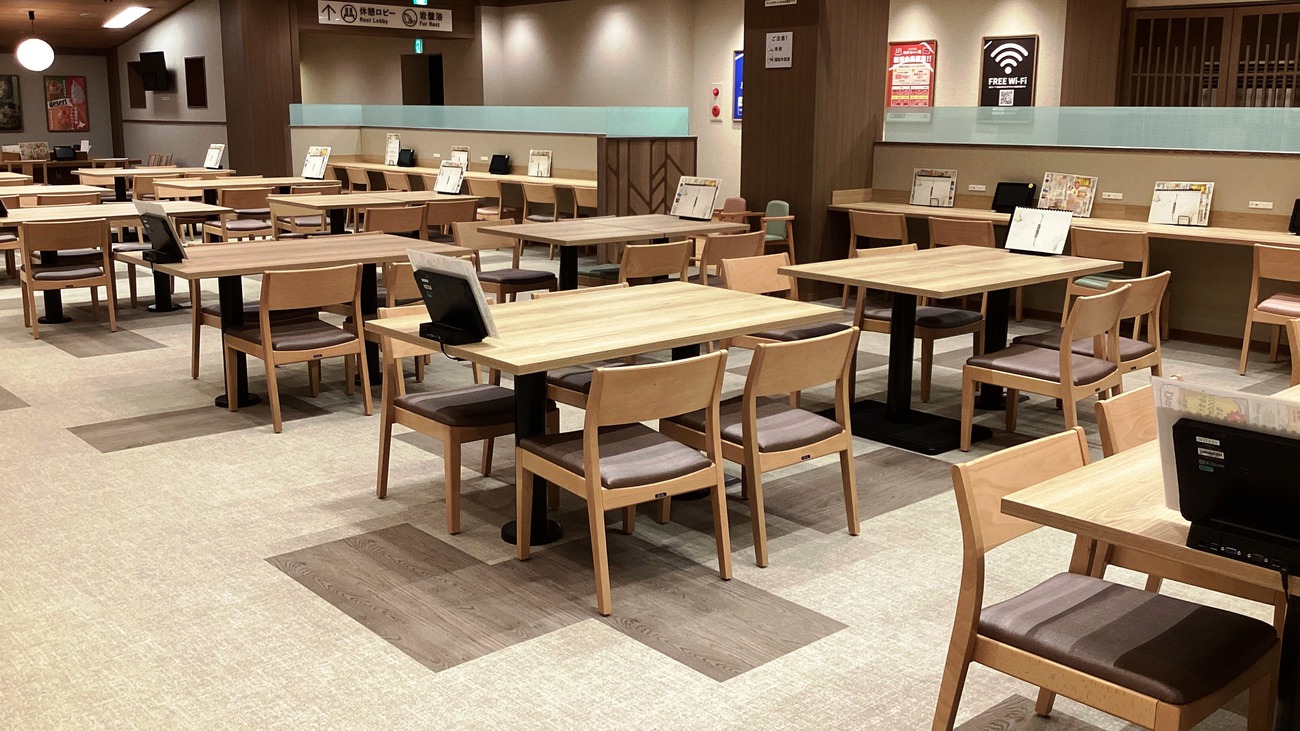 【Dining World】テーブル席
