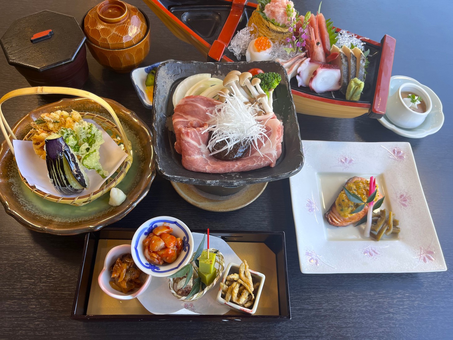 ローズポークとめしどろぼう陶板焼き