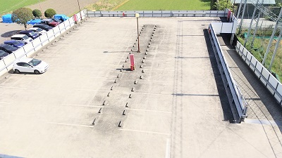 2F駐車場