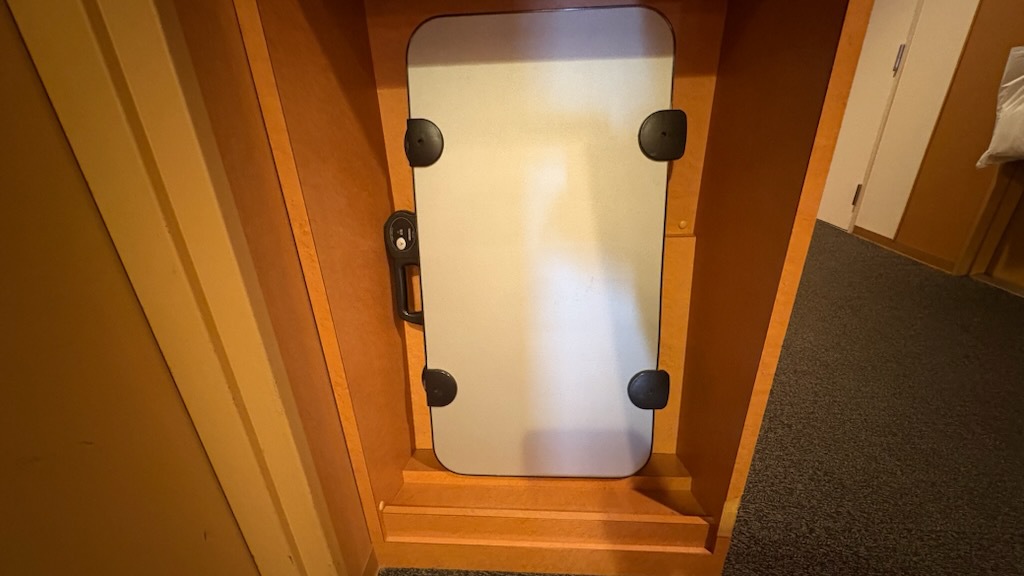 ズボンプレッサー