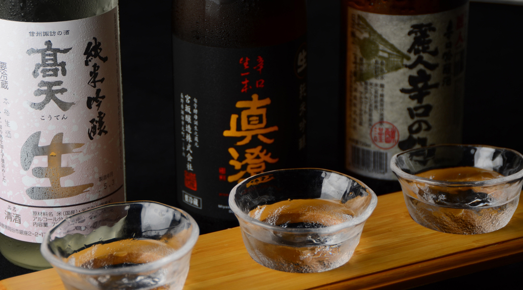 人気の「利き酒セット」は800円。当日ご注文いただけます。諏訪・岡谷地区の地酒３種を。