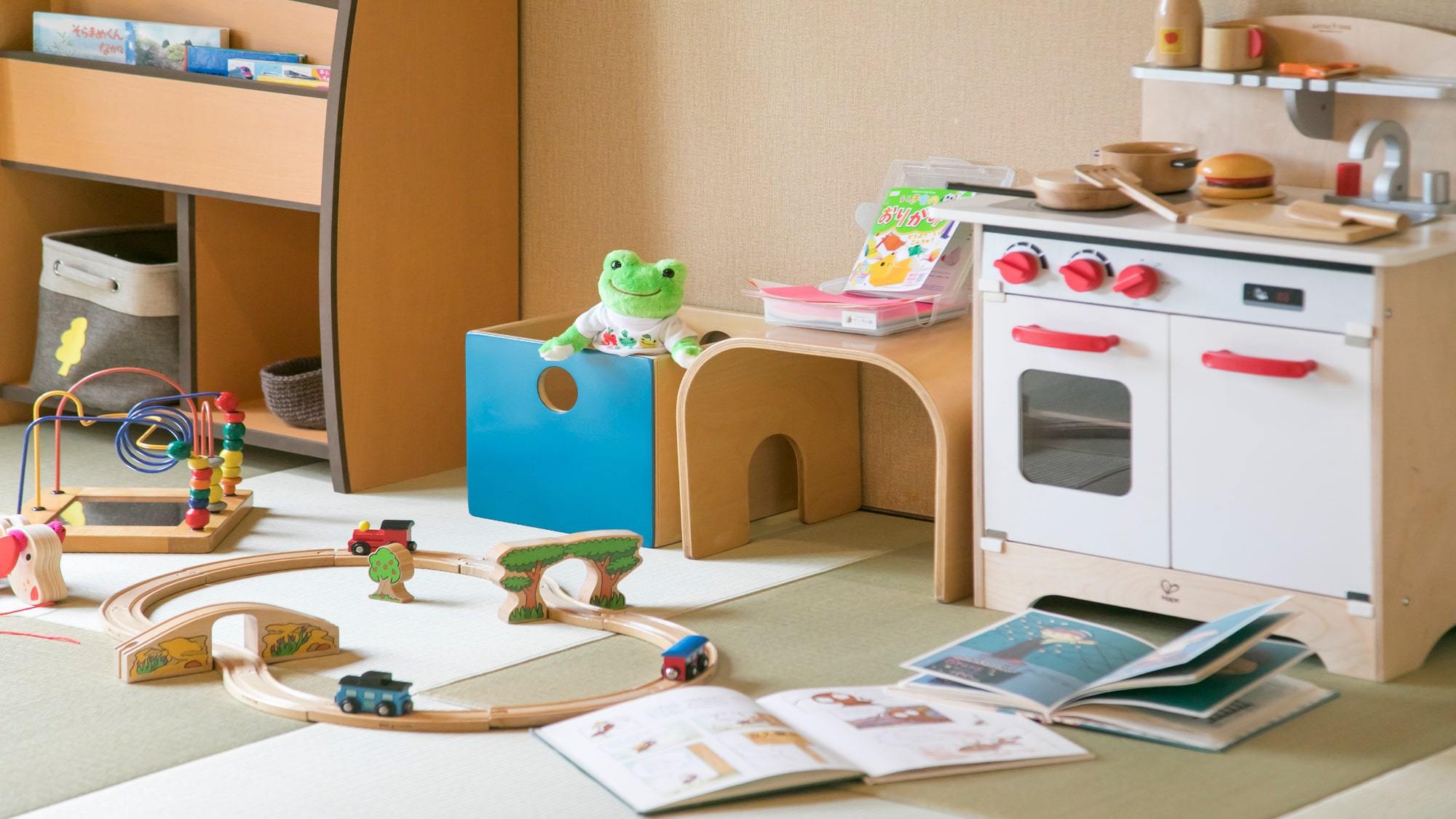 【本館】ベビーグッズ充実ルーム木製の知育玩具を完備