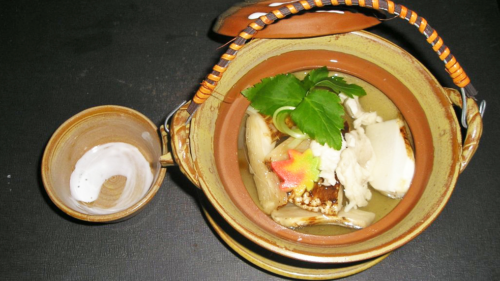 *料理一例【秋】/松茸の土瓶蒸し♪秋ならではの里山の楽しみを満喫。