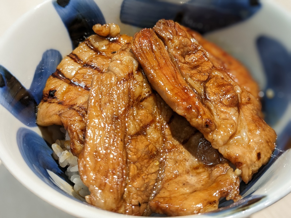 【朝食】豚丼