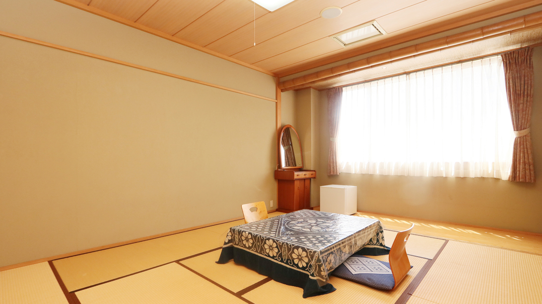 10畳+広縁全てのお部屋に冷蔵庫完備しております