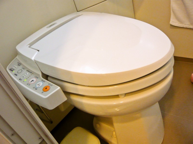 暖房便座・ウォッシュレット付トイレ