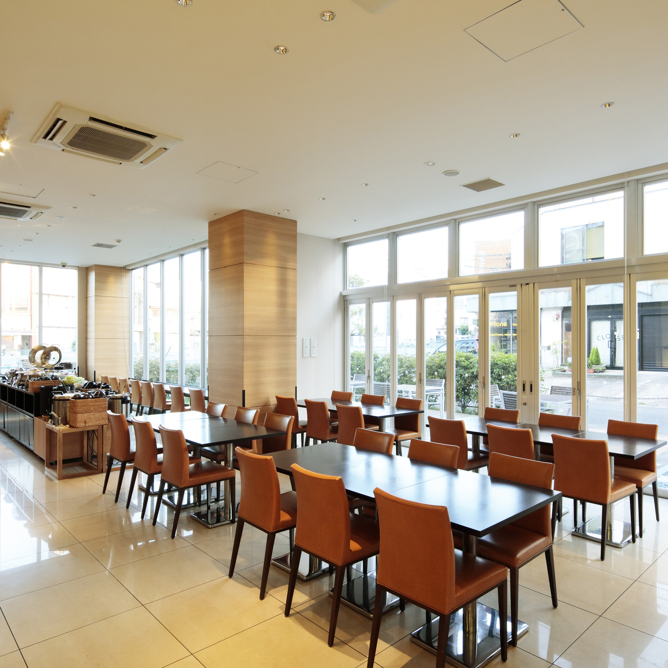 朝食会場
