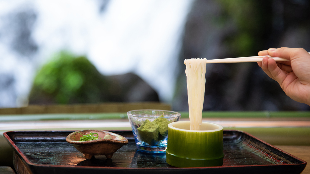 *【流しそうめん】京の夏の風物詩で「涼」を楽しむ