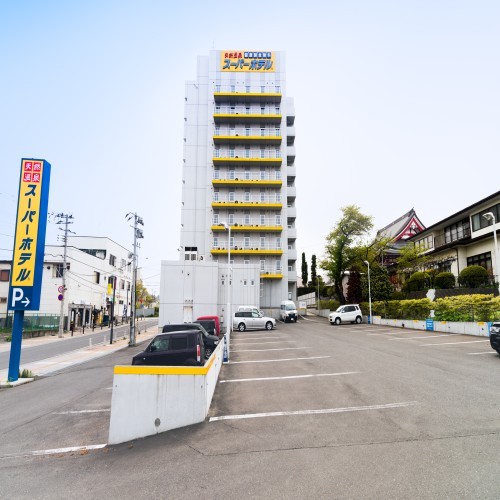 ＊駐車場（建物裏）＊