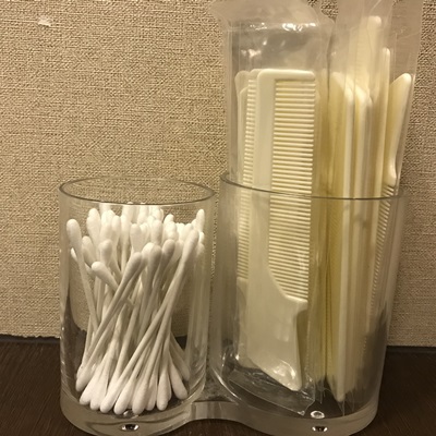男性大浴場備品（綿棒、くし）