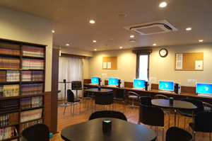 ５階娯楽室（PC/漫画など）