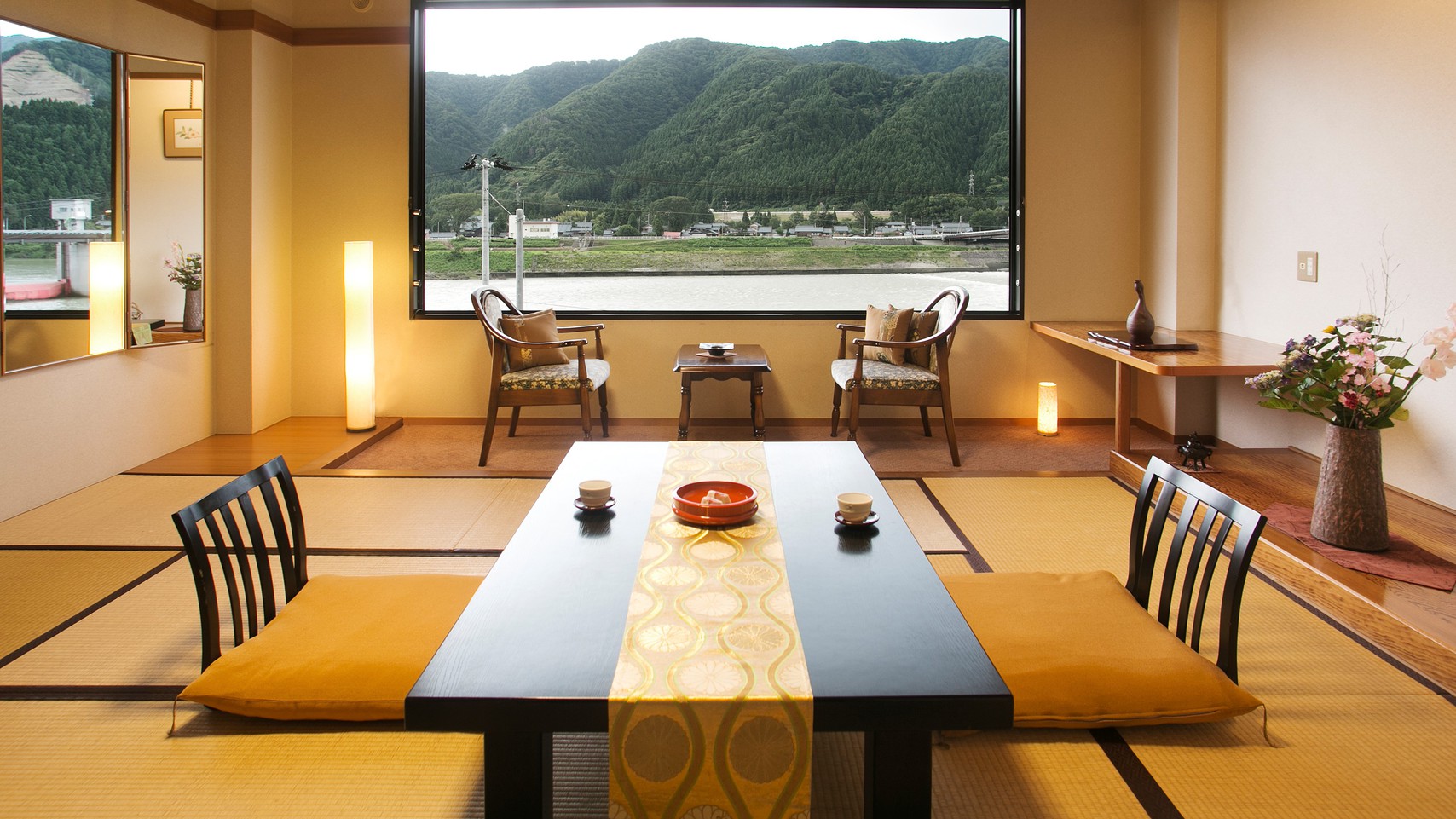 阿賀野川沿い客室
