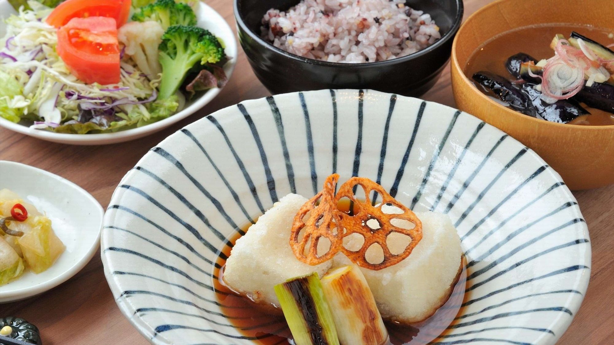 夕食メニュー揚げ出し豆腐定食