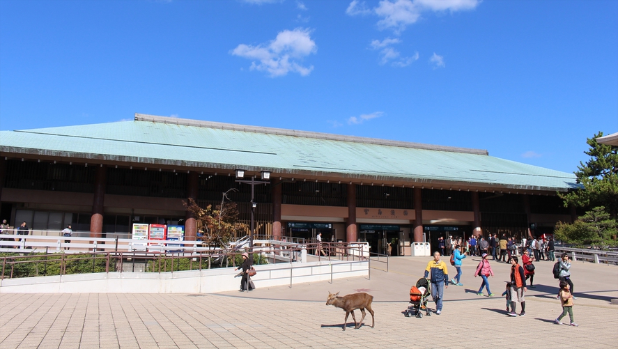 宮島の玄関『宮島桟橋』当館の無料送迎バスはここへ迎えに参ります。