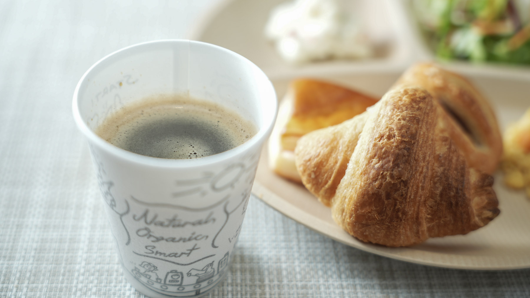 朝食の後は挽き立てコーヒーでほっと一息♪