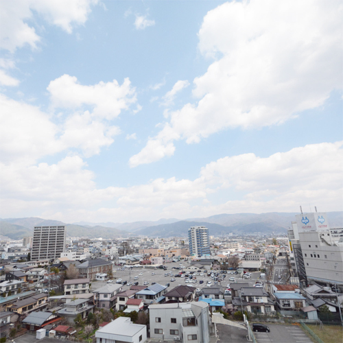  景観：一部客室からは諏訪湖や市内が望めます。