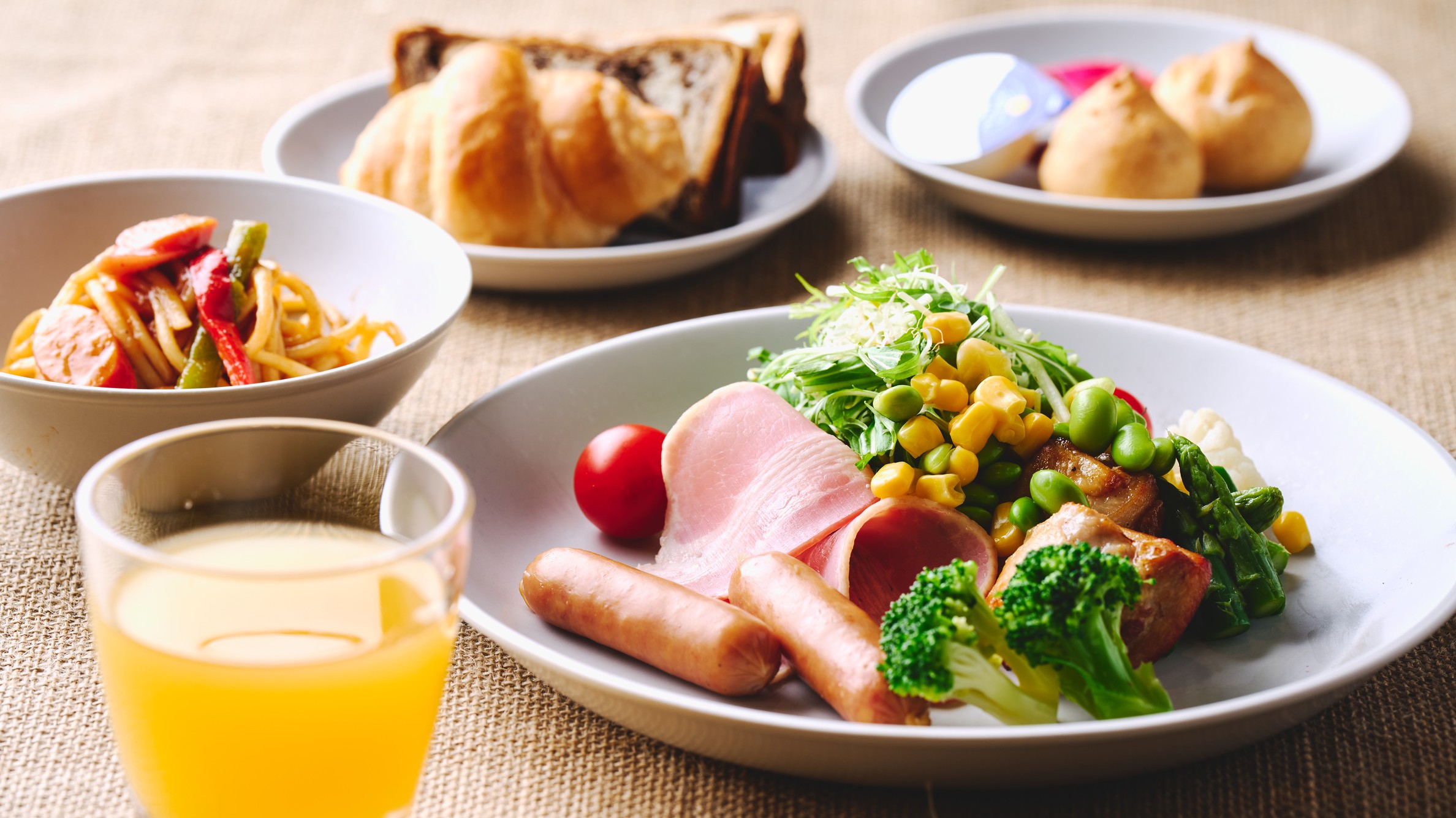 朝食ビュッフェ