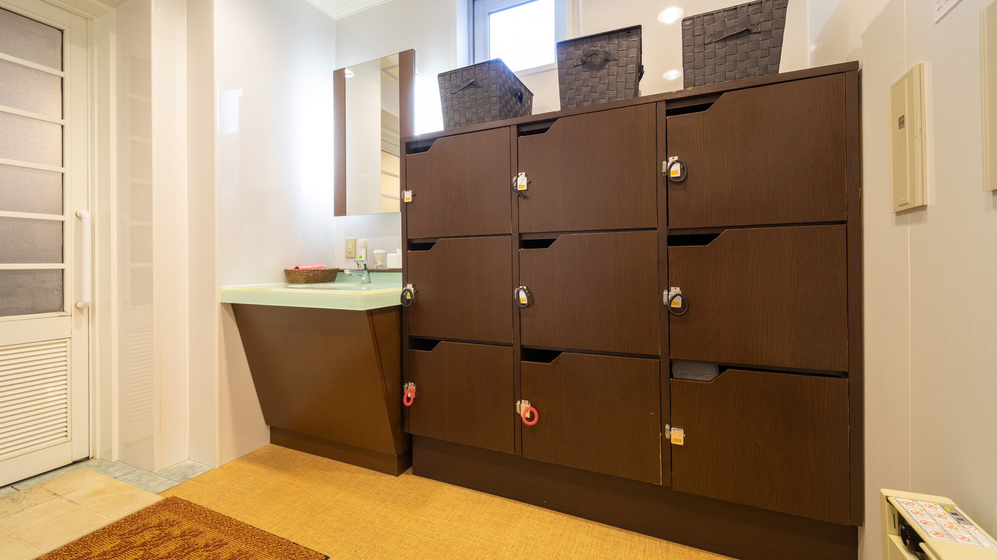 鍵付きロッカーで安心