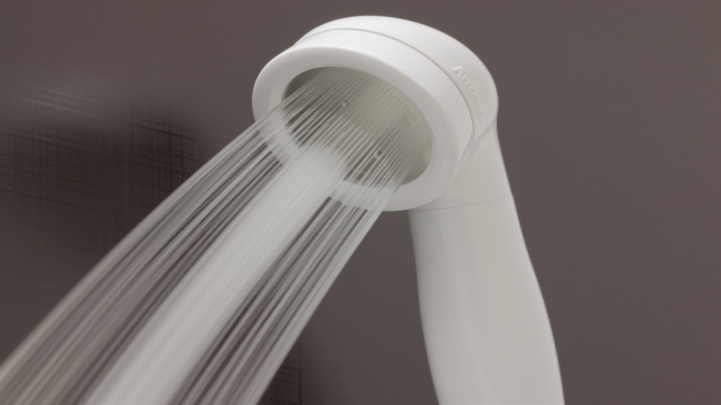 カラダに浸透しやすい健康イオン水でプルプルのお肌とサラサラ髪に♪