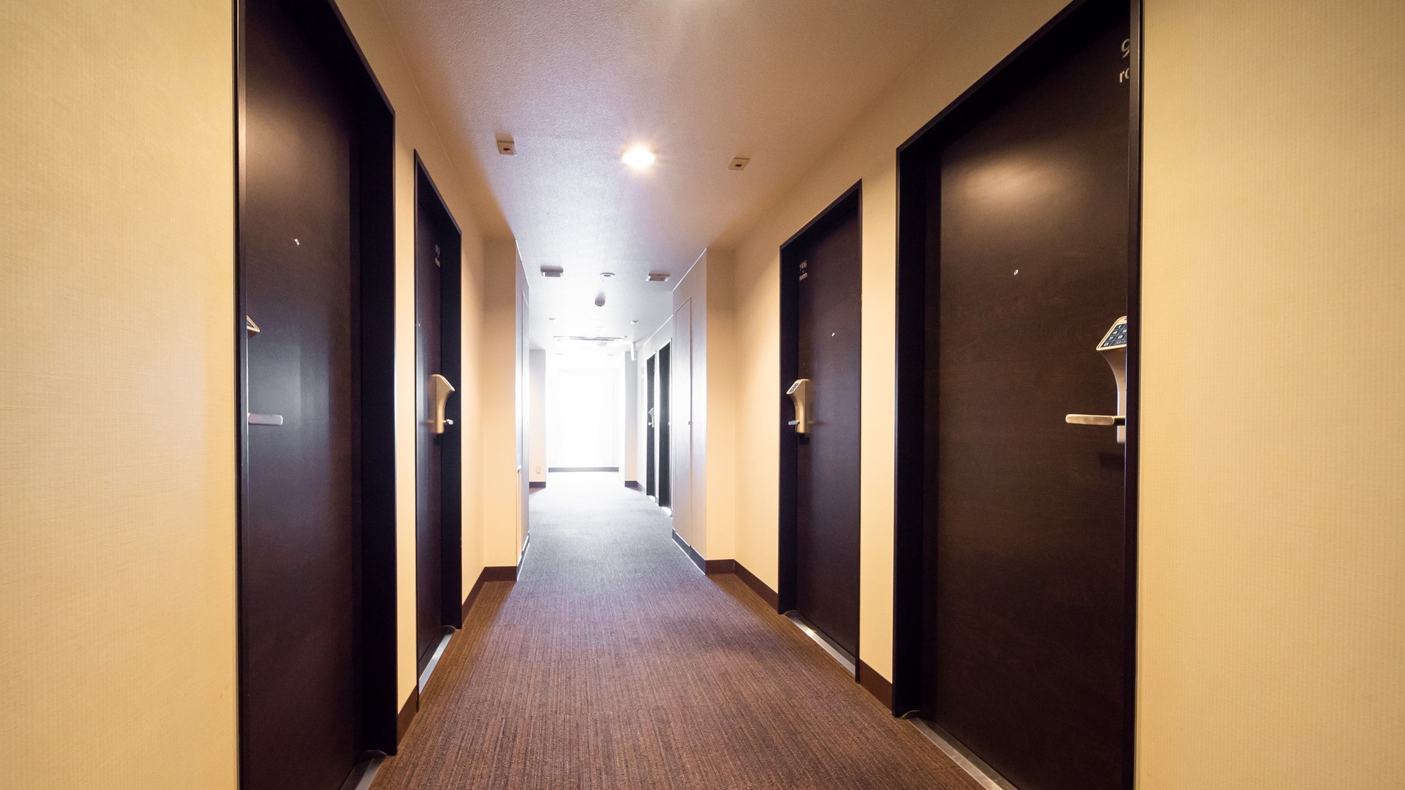 清潔感のある廊下