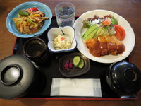 ２食付プラン☆契約農家のおいしいお米が食べ放題♪ 【普通車駐車無料＋Wi－Fi完備＋バストイレ付】