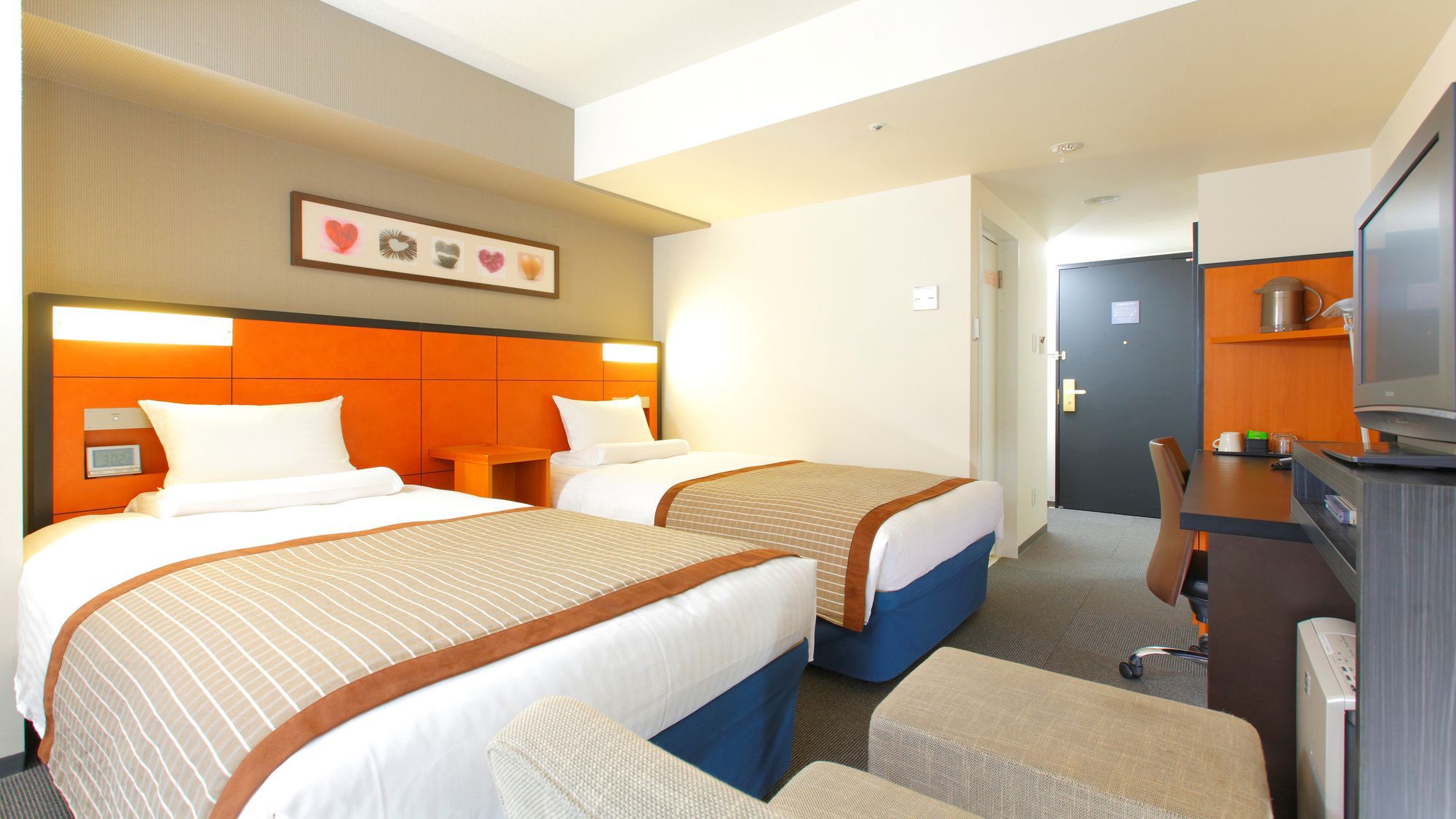 Bedroom 28