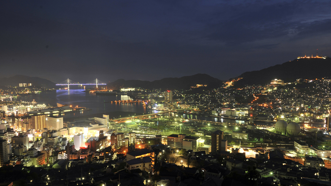 すべての客室から、長崎一ともいわれる素晴らしい夜景！