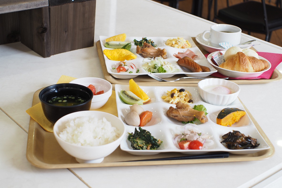 朝食