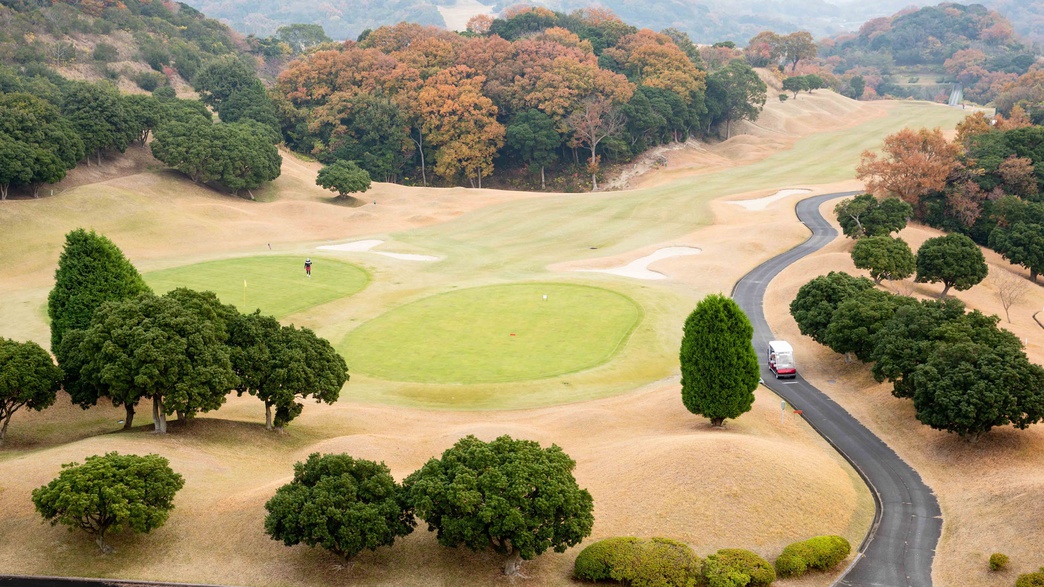 *【ゴルフ場】冬のコースの様子。淡路島は温暖な気候なので冬も人気です。