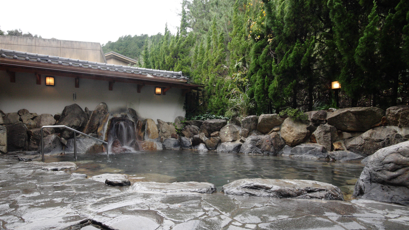 ゆうなぎの湯 露天風呂