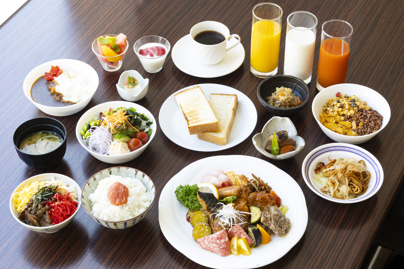3階「カフェ・ド・エルテ」和洋食バイキング