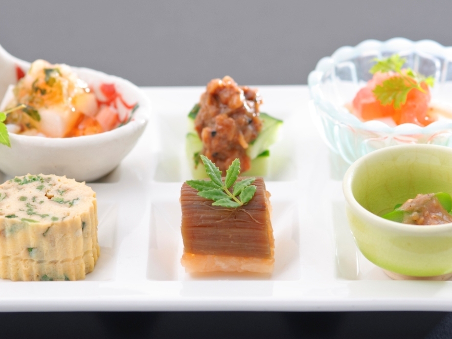 季節の前菜六点盛り