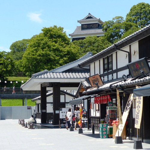 桜の馬場城彩苑