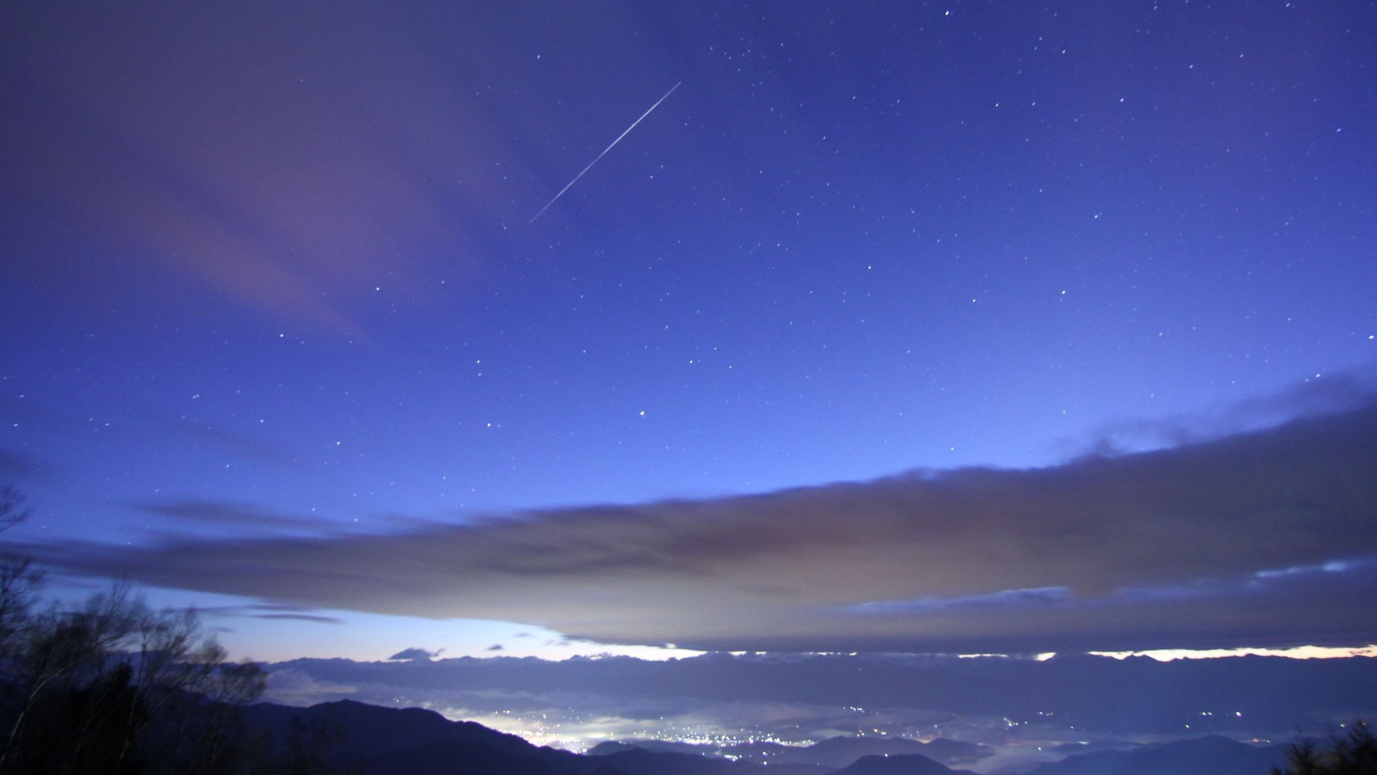 ヘブンスそのはら「天空の楽園」ナイトツアー流れ星