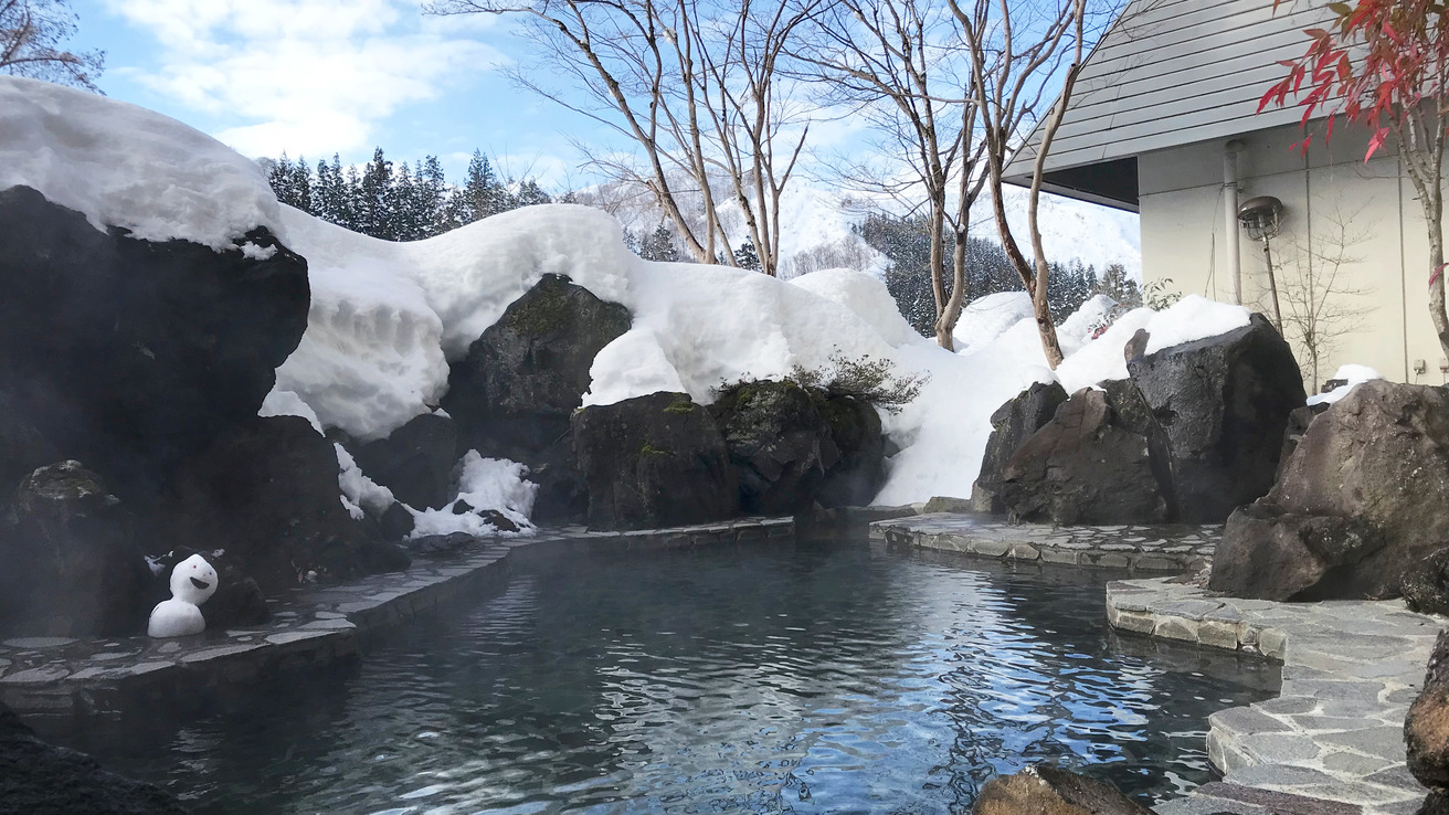 露天風呂・冬 冬季は雪見露天をお楽しみいただけます。