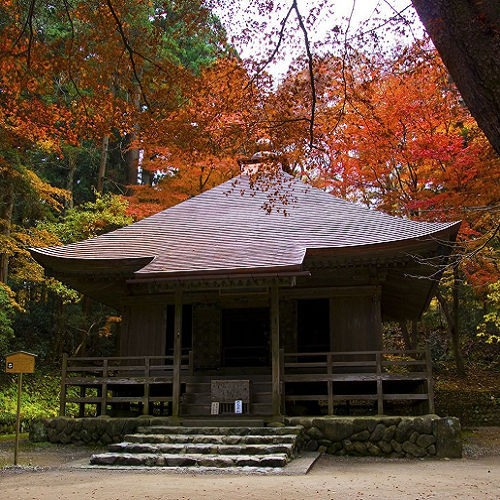 秋の中尊寺（経蔵）