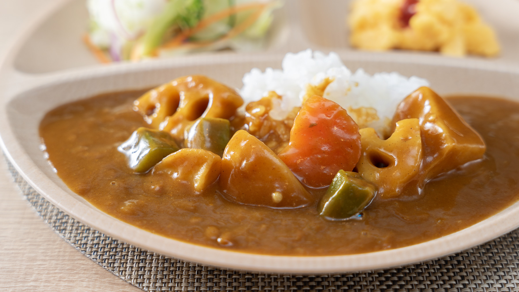 野菜たっぷり彩りカレー