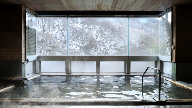 【大浴場】冬の渓谷美を眺めながら