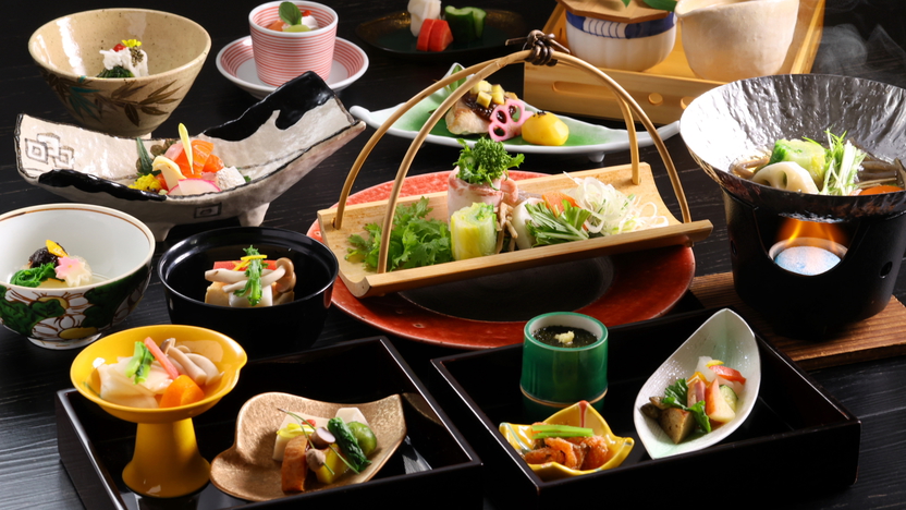 「里山の恵み御膳」メインは信州米豚を風景館特製の小四郎味噌でアレンジしたお鍋。