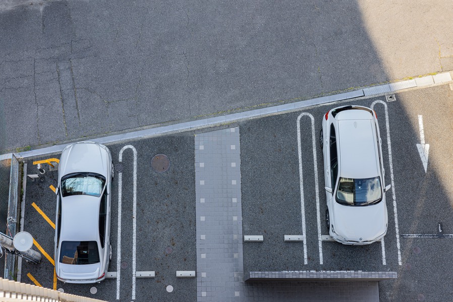 駐車場ホテル西側