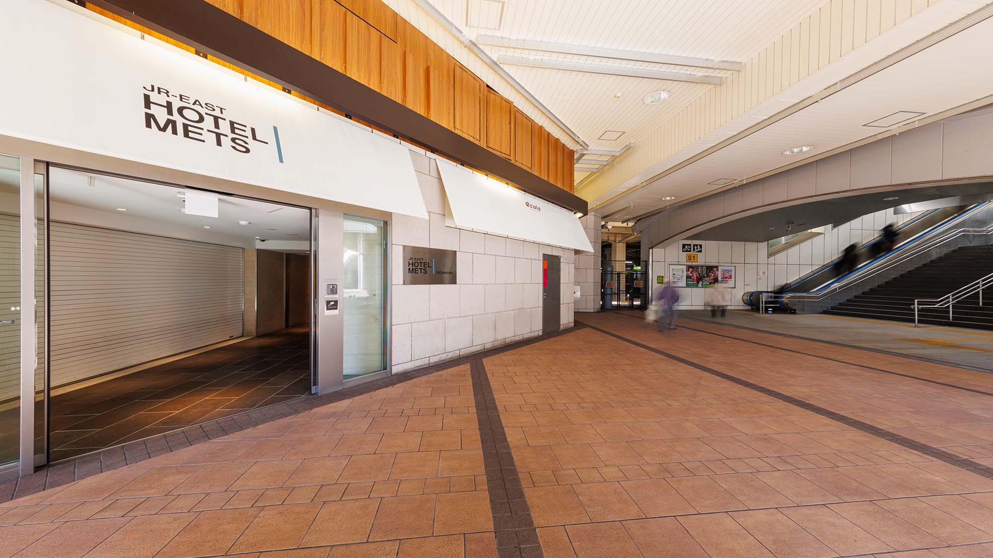 【施設】1Fエントランス（7:00-25:00）