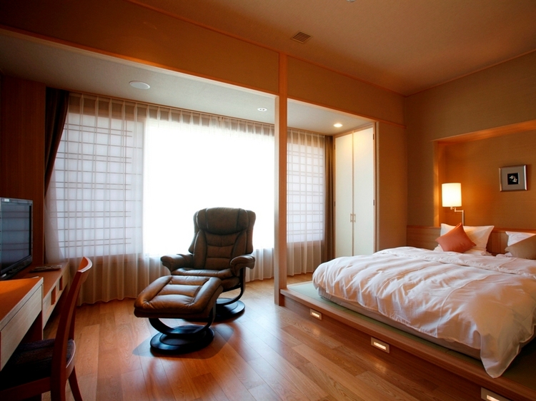 Noboribetsu Onsengo Takinoya Noboribetsu Onsengo Takinoya is conveniently located in the popular Noboribetsu area. Featuring a satisfying list of amenities, guests will find their stay at the property a comfortable one. Facilitie