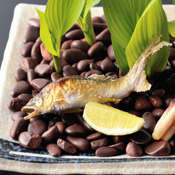 夏の定番鮎の塩焼き